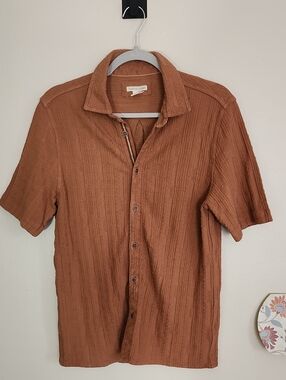 Men's Carbon2Cobalt Casual Dunes Short-Sleeve Button-Down Shirt in Rust Brown S